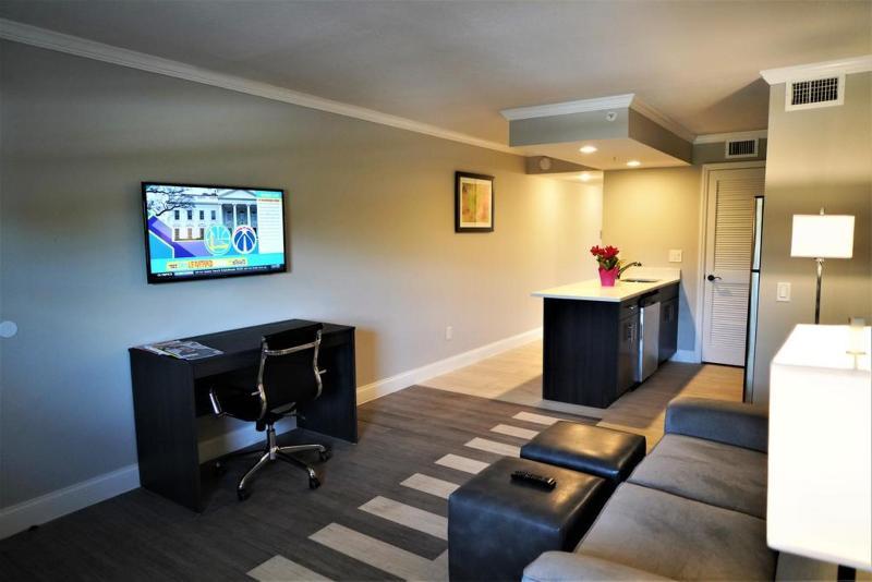 Hawthorn Suites By Wyndham Kissimmee Gateway Extérieur photo