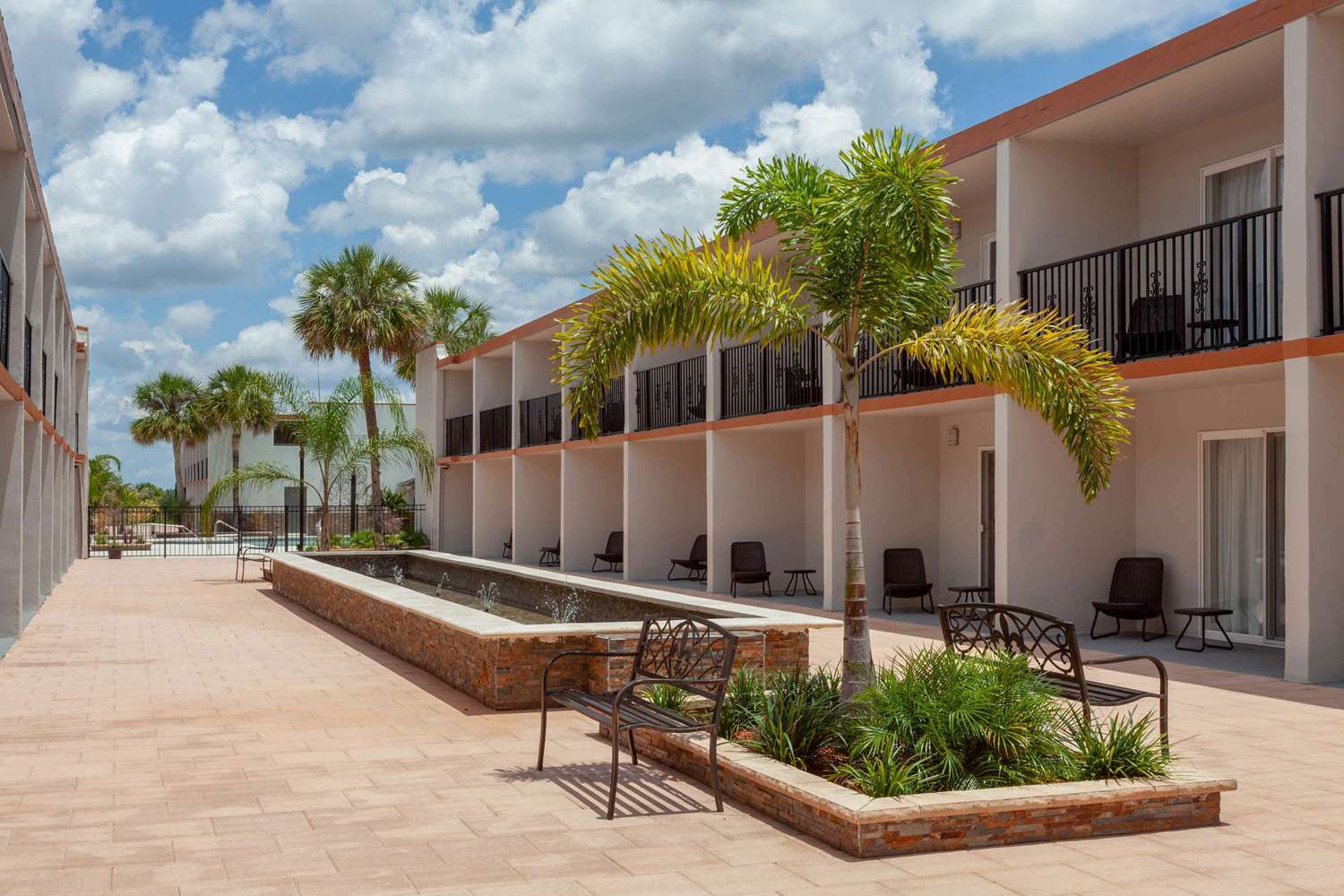 Hawthorn Suites By Wyndham Kissimmee Gateway Extérieur photo
